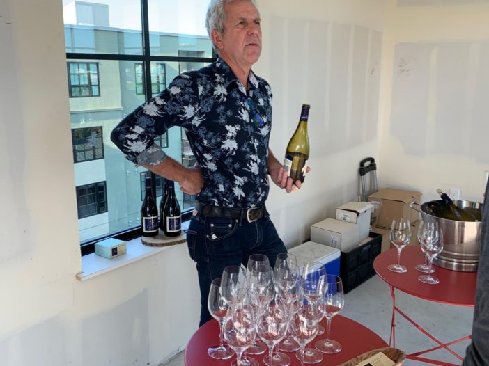 Ray Capitello serves sparling at Wine media Conference